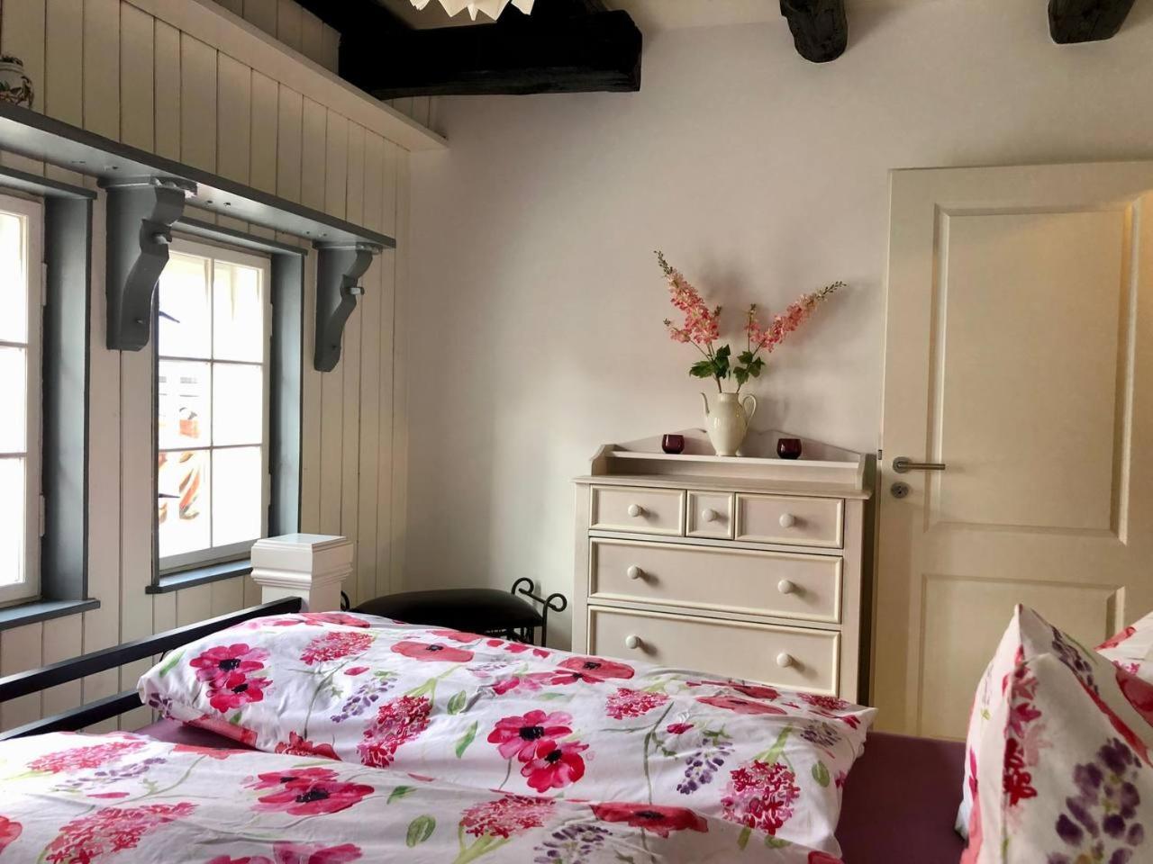 Joels Luxus Lounge Mit Sauna, Bar & Wirlpool In